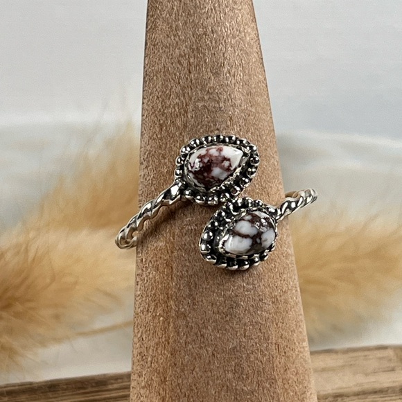 Solid 925 Sterling Silver Wild Horse Bypass Gemstone Ring Size 8 Adjustable - Picture 3 of 10